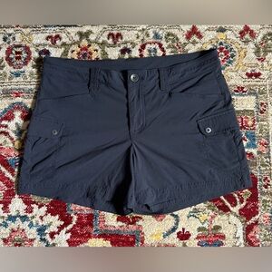 Eddie Bauer black shorts with pockets